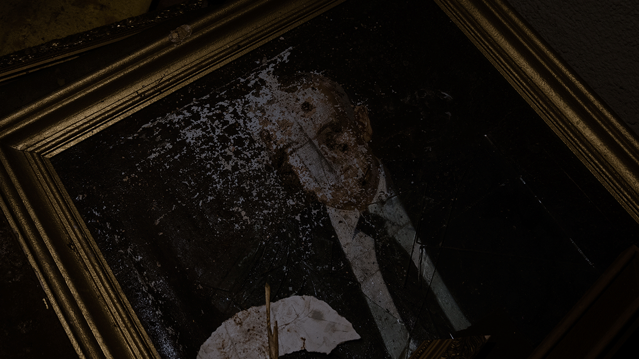 Foto - Suriyeliler yoksulluktan kırılırken, Esed pisliği burada yaşıyordu!