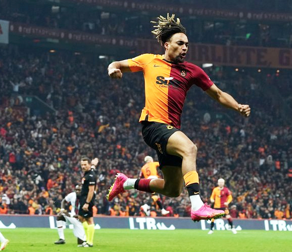 Foto - Sürpriz gelişmeyi dünyaya duyurdu... Galatasaray'ın dinamosu için bomba haber!