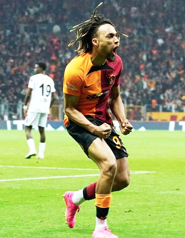 Foto - Sürpriz gelişmeyi dünyaya duyurdu... Galatasaray'ın dinamosu için bomba haber!