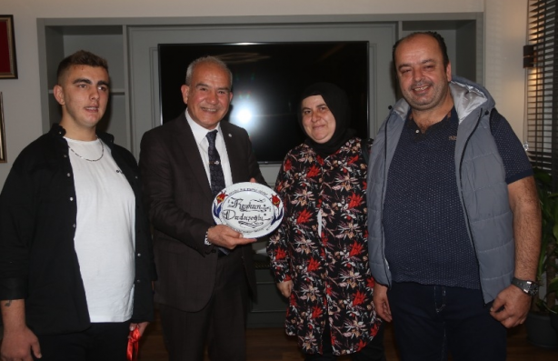 Foto - Sürprizi gören bipolar hastası genç Emniyet Müdürü'ne sıkı sıkı sarıldı
