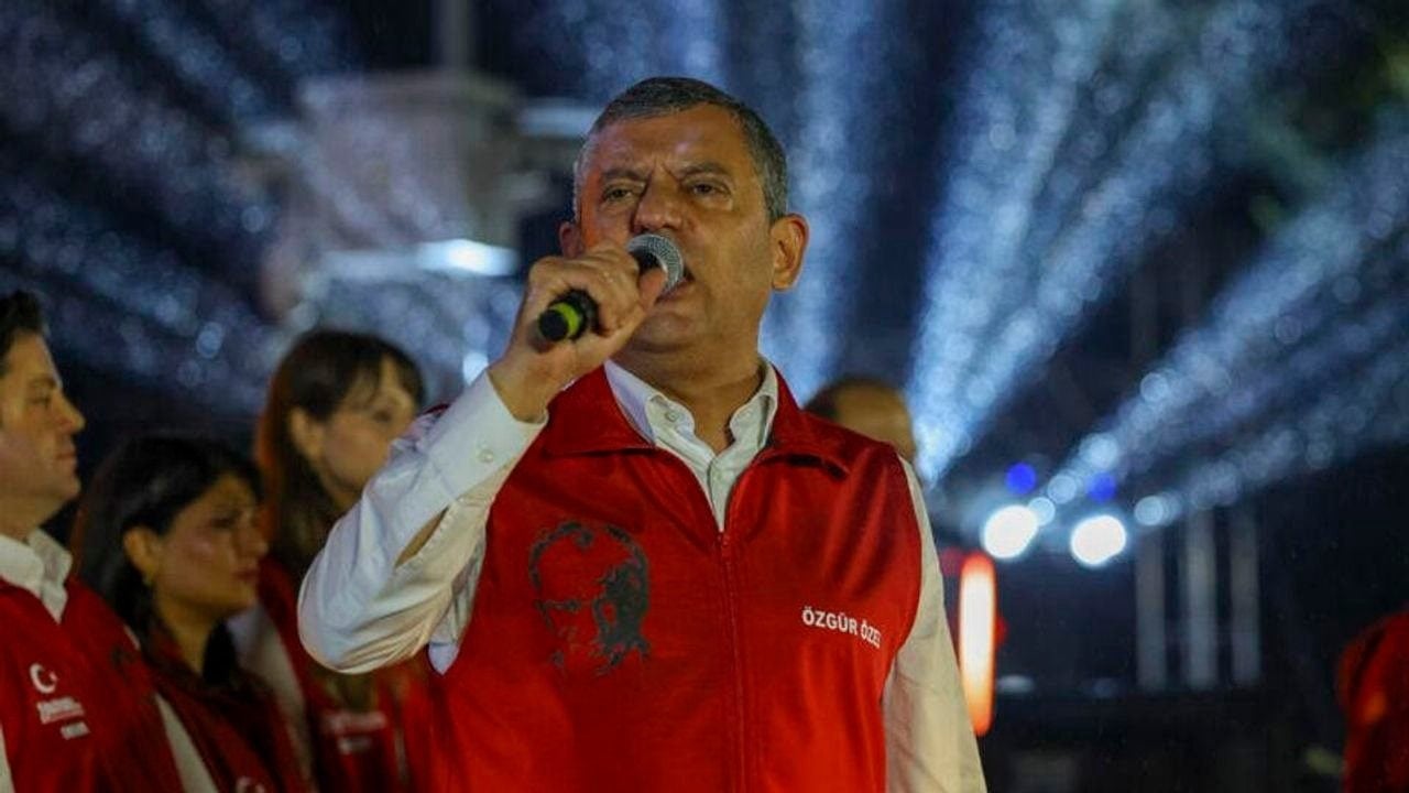 Foto - "Sürü müyüz biz, sürü mü?" Deprem uzmanı Ahmet Ercan’ın Özgür Özel çıkışı ortalığı karıştırdı