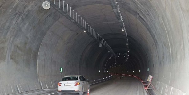 Foto - Sürücüler müjde! Türkiye'den önemli proje: Yağdonduran Tüneli'nin yüzde 85'i tamamlandı diyerek ilan ettiler