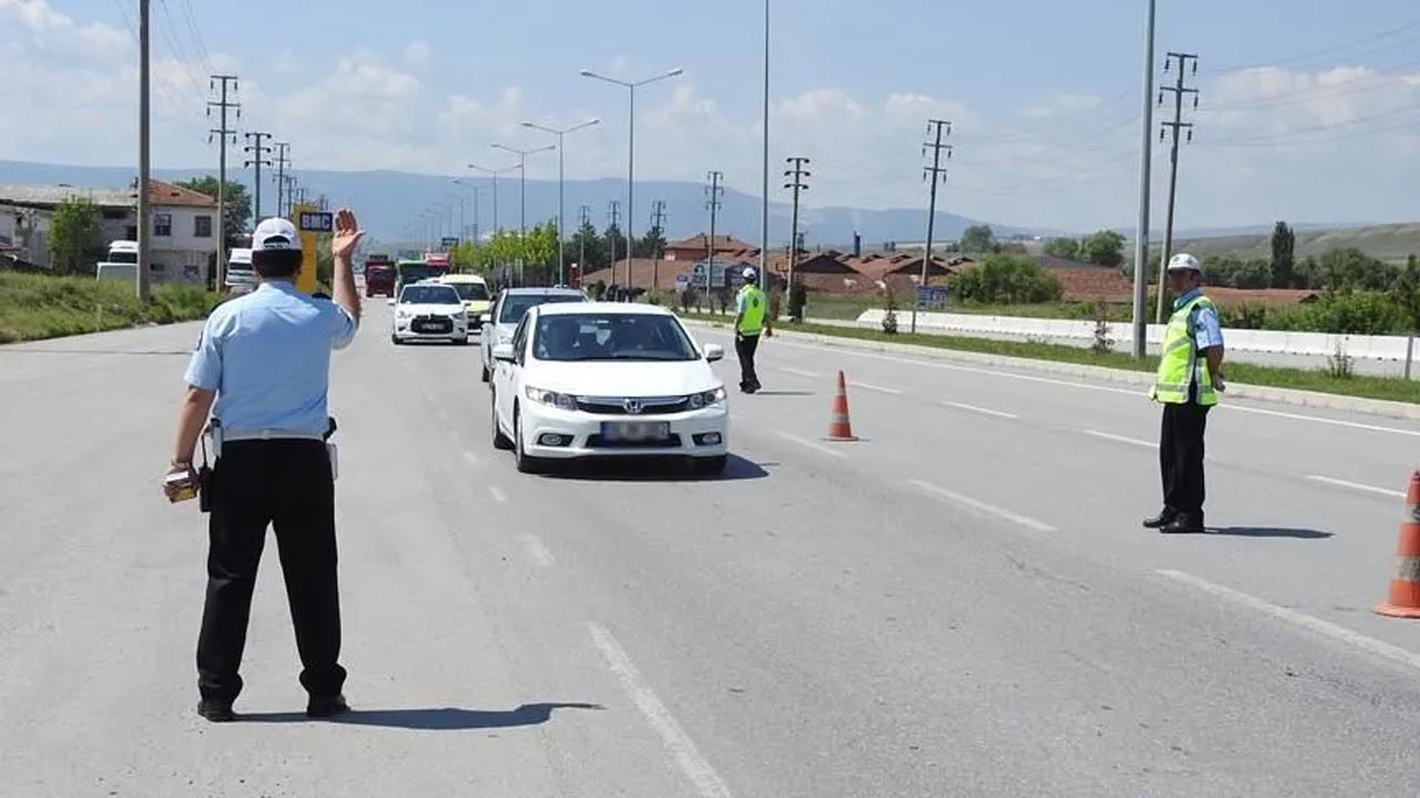 Foto - Sürücülerin dikkatine! İşte 2025'in zamlı trafik cezaları