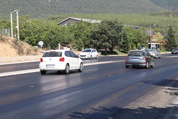 Foto - Sürücülerin zor anları! Kimse inanamadı asfalt bu hale geldi