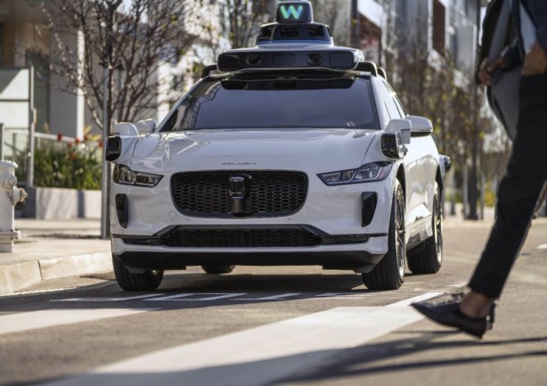 Foto - Sürücüsüz taksi Waymo, binlerce yolcuya ulaştı