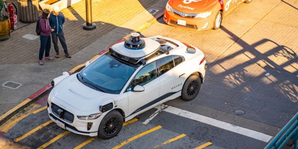 Foto - Sürücüsüz taksi Waymo, binlerce yolcuya ulaştı