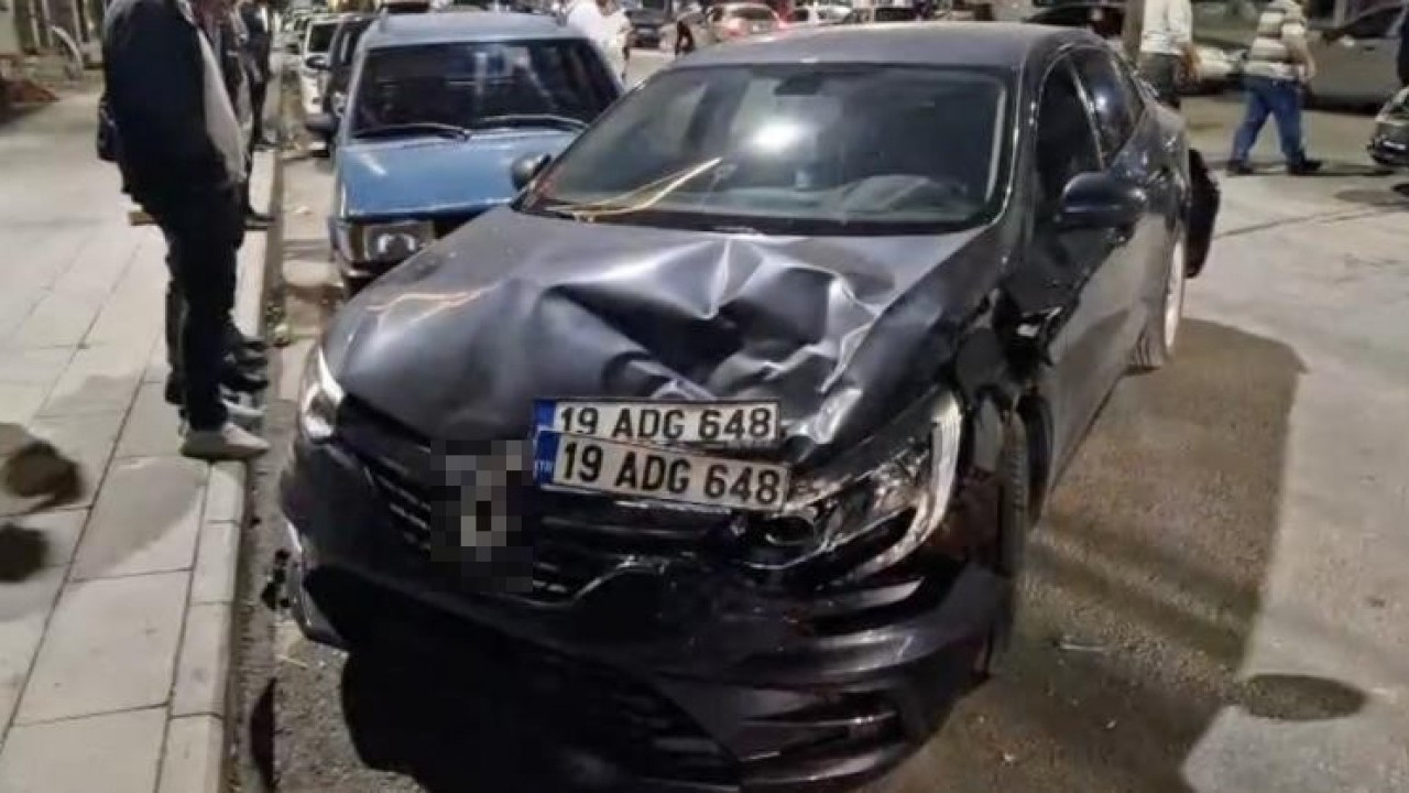 Foto - Sürücüye ceza var alkole yok! Sarhoş traktör sürücüsü 3 araca çarparak durabildi