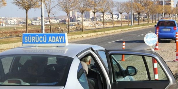 Foto - Sürürücü kursları ne zaman açılacak? Ehliyet sınavları ne zaman yapılacak?