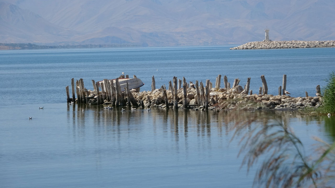 Foto - Susuzluk kapıya dayandı! Van Gölü göz göre göre kuruyor