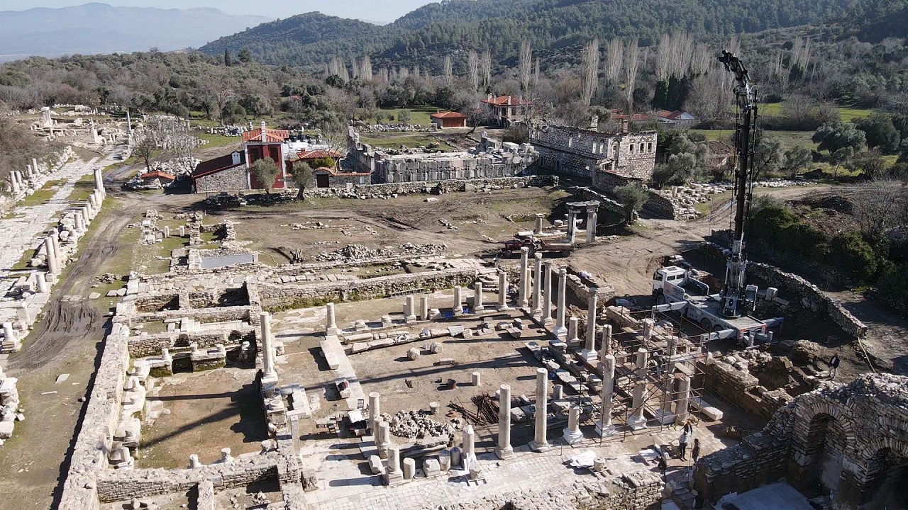 Foto - Sütunlar yeniden yükseldi! Stratonikeia’da tarih ayağa kalkıyor