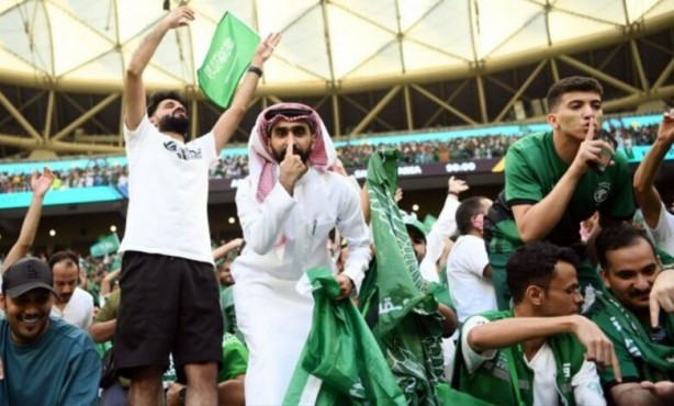 Suudi Arabistan çıldırdı! 4 bin dolar ve ev verecekler