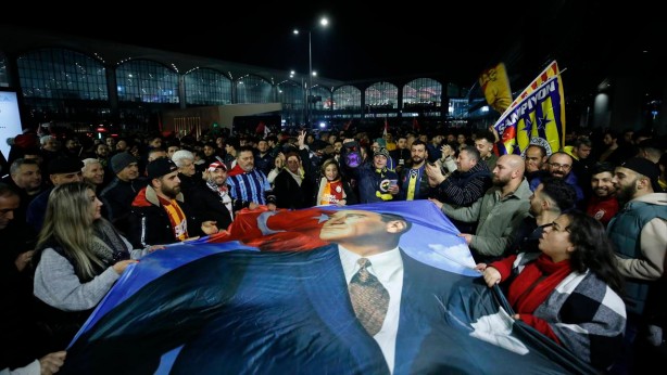 Foto - Suudi Arabistan dönüşü Ali Koç'u karşılayan siyasetçi bakın kim çıktı! Duyan şok olacak