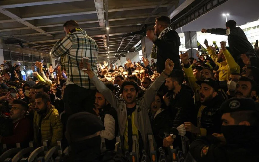 Foto - Suudi Arabistan dönüşü Ali Koç'u karşılayan siyasetçi bakın kim çıktı! Duyan şok olacak