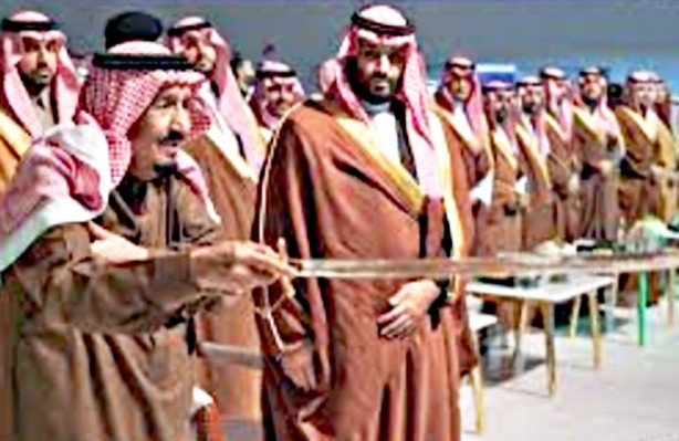 Foto - Suudi Arabistan'da ilk kez kutlandı! Kelime-i Tevhid ve kılıç simgesi...