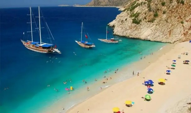 Foto - Suudi Arabistan'da maalesef gündem Türkiye! 'Kaçmaya başladılar' diyerek duyurdular