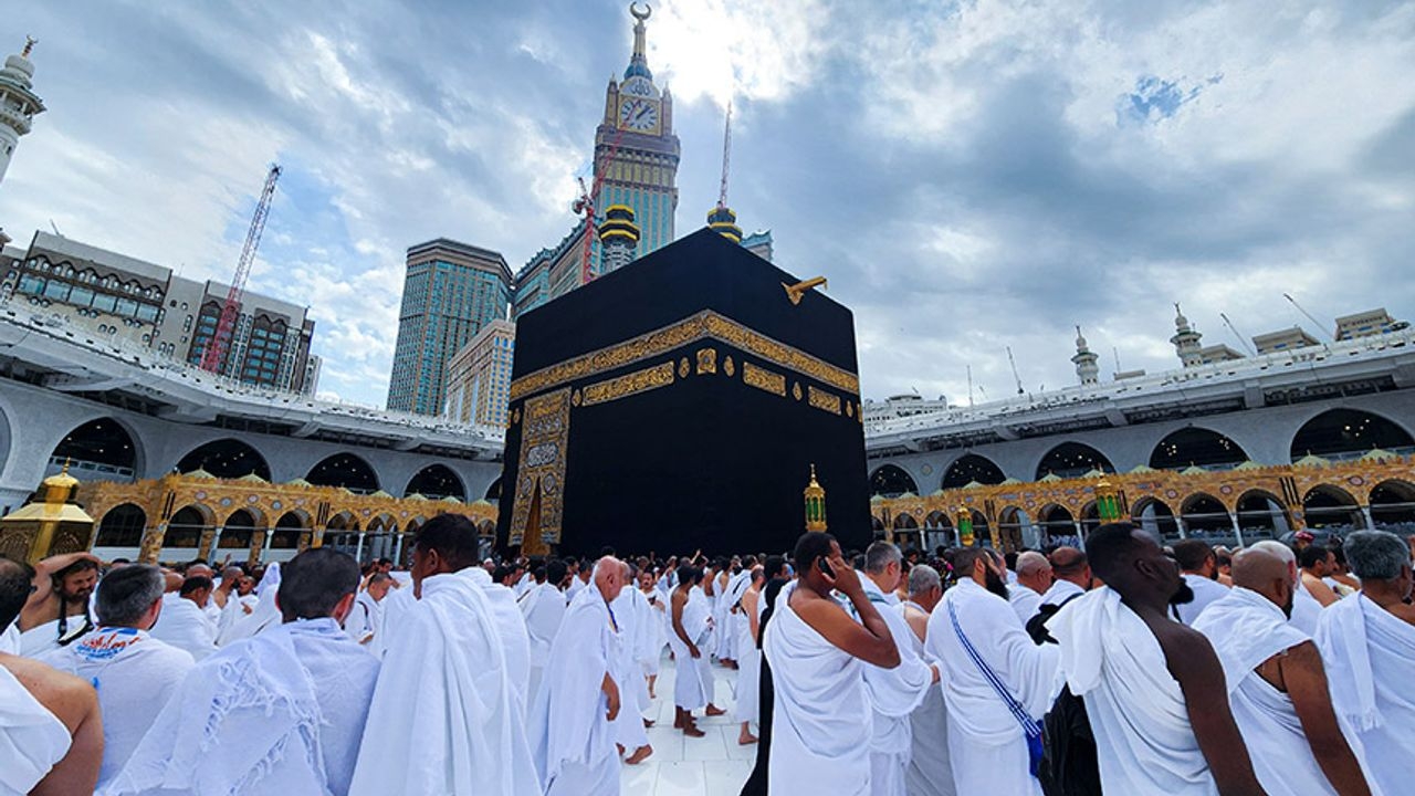 Foto - Suudi Arabistan’dan flaş karar! Bütün Müslümanları ilgilendiren duyuru yapıldı