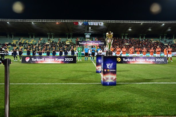 Foto - Suudi Arabistan'dan sonra şimdi de bunu yaptılar! Fenerbahçe sahadan çekildi! TFF'nin yol haritası ne olacak?