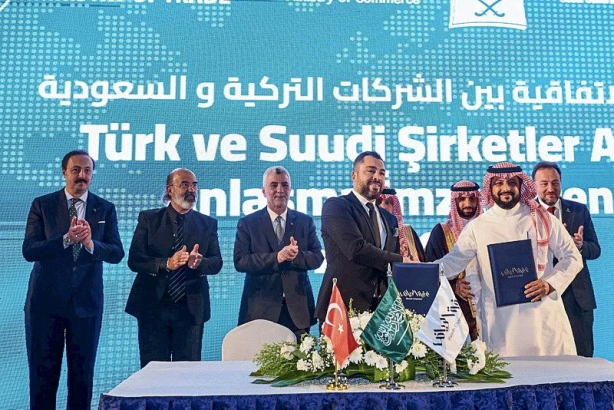 Foto - Suudi Arabistan’la görüşen Bakan Bolat bombayı patlattı! 302 milyar dolarlık hedefi böyle açıkladı