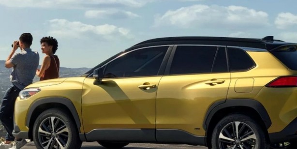 Foto - SUV satın almak isteyenlere Toyota’dan böyle çılgınlık görülmedi! Corolla Cross fiyatları dibi gördü! Son noktayı koydu