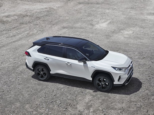 SUV terimini yaygınlaştıran Toyota RAV4, 30 yaşında!