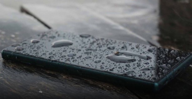 Foto - Suya düşen telefonunuzu kurtarın