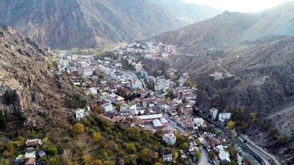Foto - Suya gömülen Yusufeli'nde 'hayvan oteli'