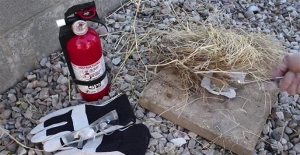 Foto - Suyla ateş yakabileceğinizi biliyor muydunuz?