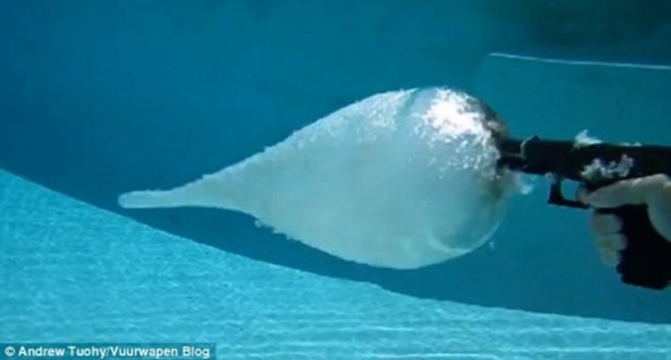 Foto - Suyun direnci bakın mermiyi ne hale getirdi!