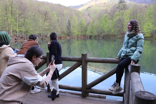 Foto - Suyun ve yeşilin buluştuğu nokta: Yedigöller