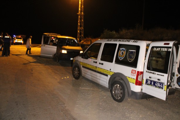 Foto - Tabancayla vurdular, araçla alıp sokakta bıraktılar