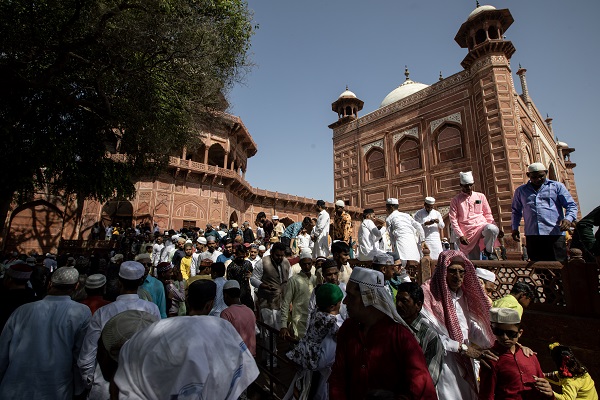Foto - Tac Mahal’de bayram namazı