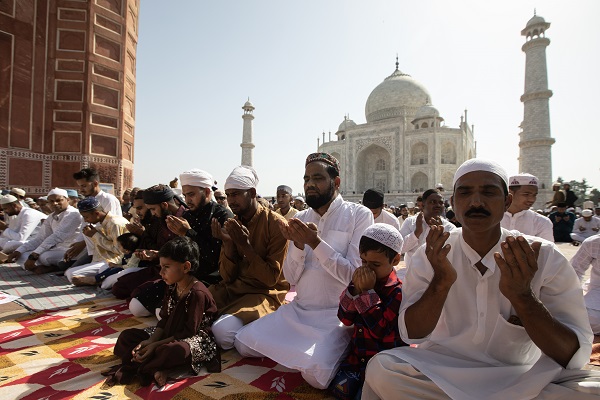 Foto - Tac Mahal’de bayram namazı