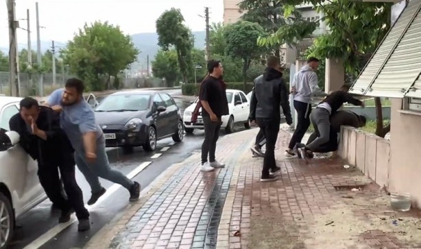 Foto - 'Taciz' iddiası! Tekme tokat dövdüler