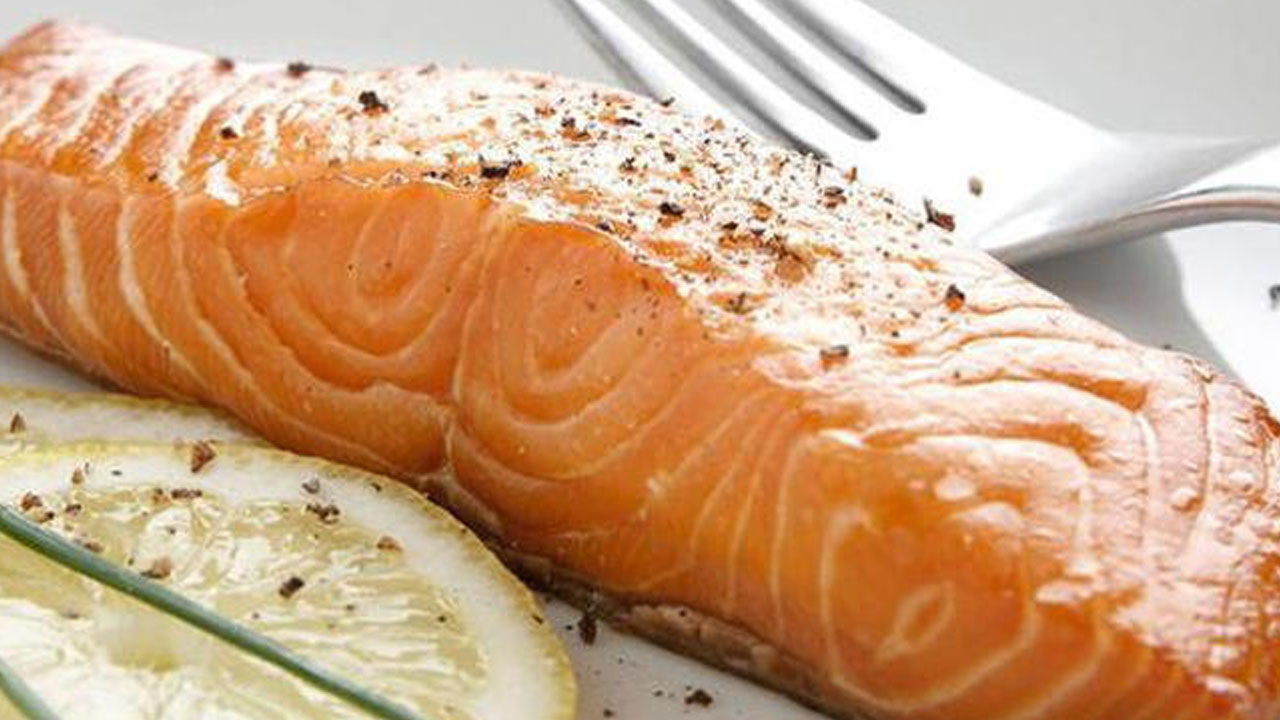 Foto - Tadı akıllara zarar! Somonun böyle piştiğini kimse bilmiyor