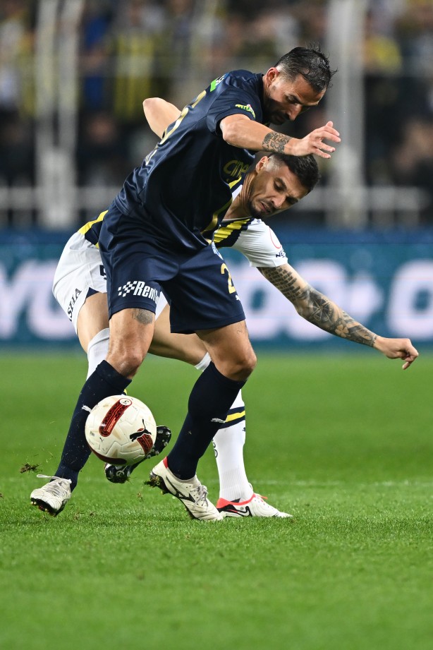 Foto - Tadic, Dzeko daha fazla dayanamadı! 'Artık yeter' deyip fırçaladı, cezasını bu hafta çekecek!