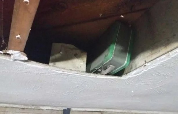 Foto - Tadilat sırasında evde öyle bir şey buldu ki... İnanılmaz!