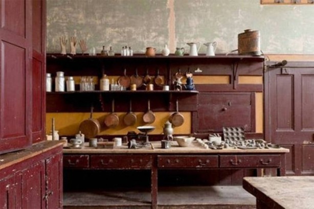 Foto - Tadilat yaparken çuval çuval para buldular