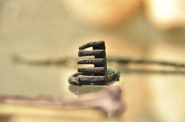 Foto - Tadilat yaparken çuval çuval para buldular