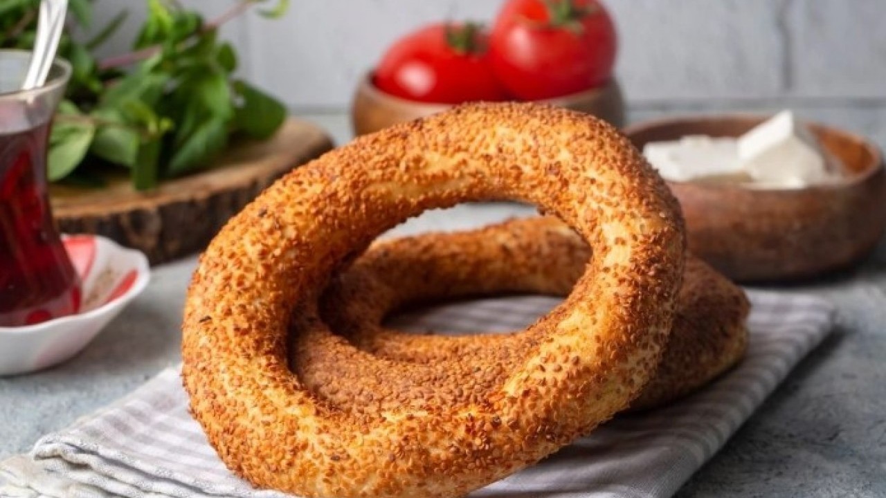 Foto - Tadına bakan bir daha unutamayacak! İşte ev yapımı çıtır simit tarifi