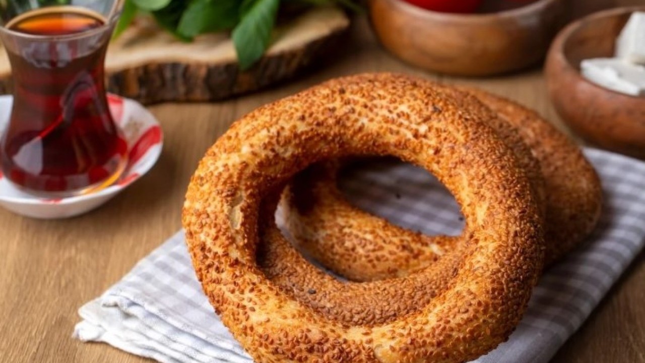 Foto - Tadına bakan bir daha unutamayacak! İşte ev yapımı çıtır simit tarifi