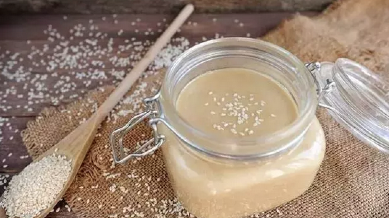 Foto - Tahinin içine kaşık kaşık ekleyin! Tahin tıkalı damarları yağ çözücü gibi açıyor! Kemikleri beton gibi güçlendirip demir depolarını fullüyor!