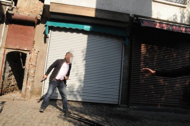 Foto - Tahir Elçi'yi öldüren terörist bu mu?