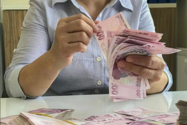 Foto - Tahminleri hep çıkan isim yeni asgari ücreti Türkiye'ye duyurdu! Heyecanlandıran rakam