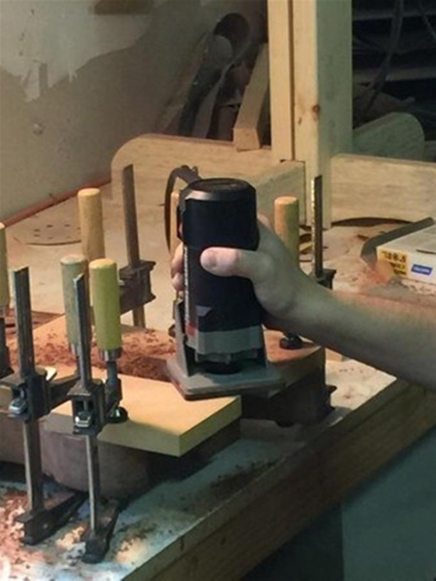 Foto - Tahta parçasını öyle bir değerlendirdi ki!