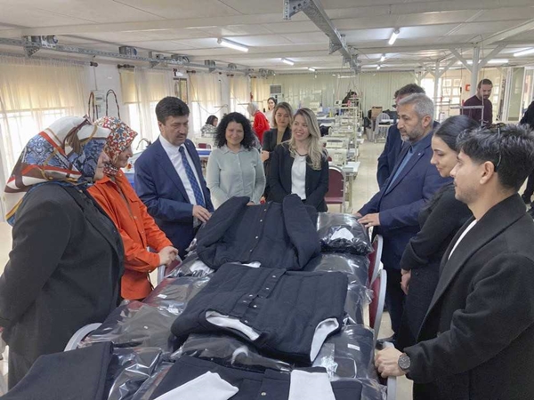 Foto - Takdir toplayan hareket! Depremzedeler için harekete geçtiler