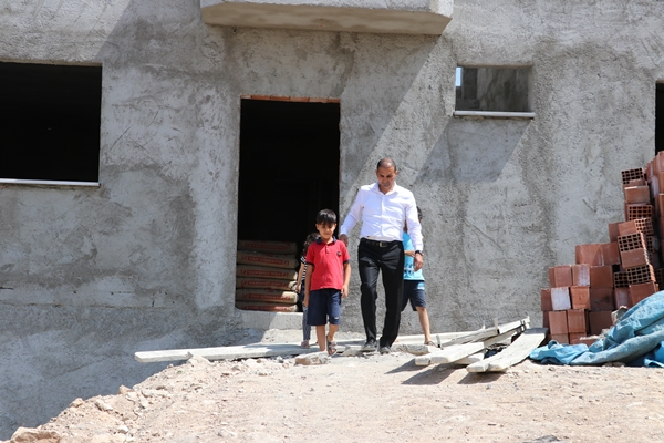 Foto - Takdir toplayan hareket... Yavruları rahatsız etmemek için bakın ne yaptı