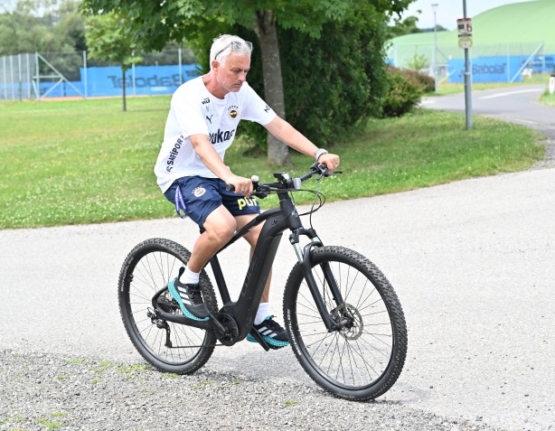 Foto - Takım harıl harıl çalışıyor! Şimdi kimin sırası?Orta sahaya Mourinho'nun gözdesi 20 milyon euroluk yıldız