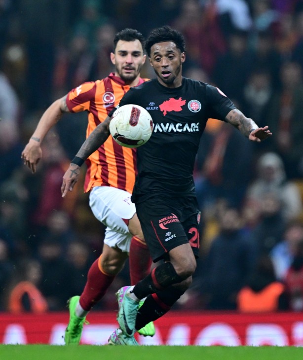 Foto - Takımda dengeleri değiştirecek gelişme! Oysa ki ne umutlarla gelmişti ama Premier Lig sevdası onu götürecek...