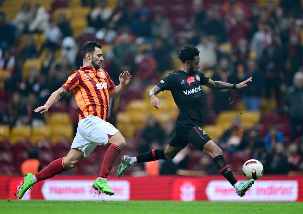 Foto - Takımda dengeleri değiştirecek gelişme! Oysa ki ne umutlarla gelmişti ama Premier Lig sevdası onu götürecek...