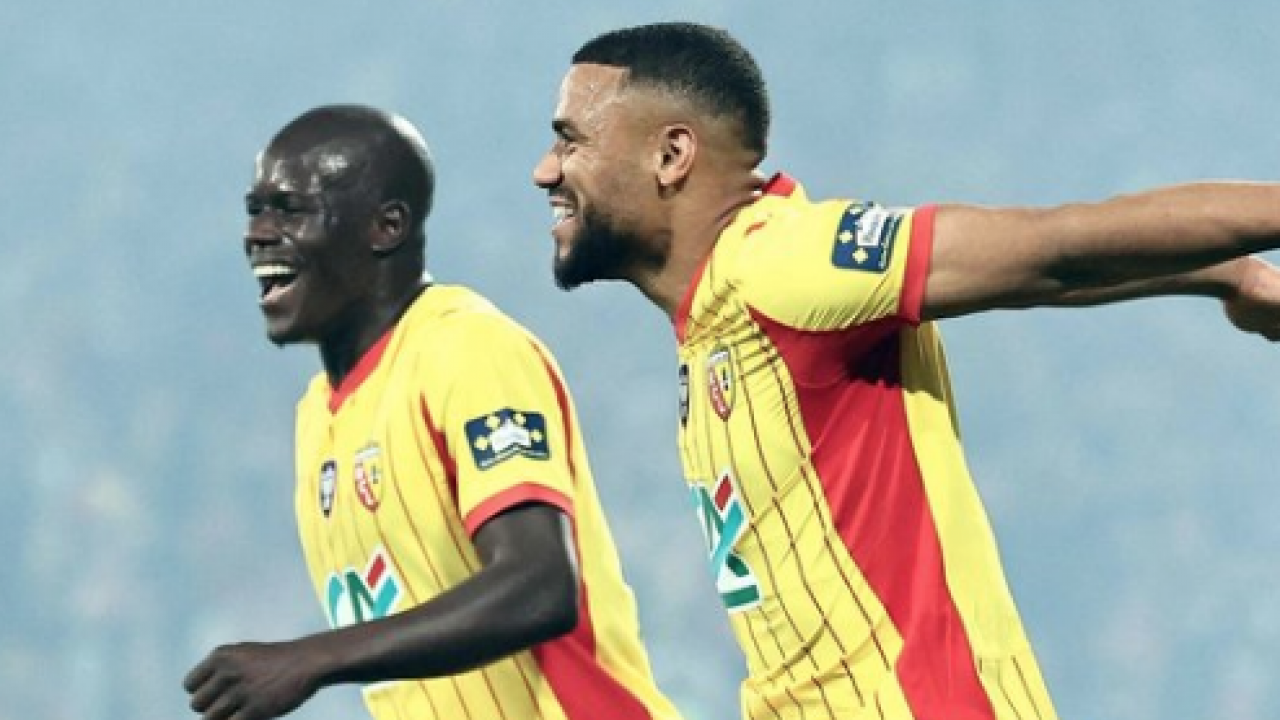 Takımın yeni markası olacak: Fenerbahçe'den stoper hamlesi! Kanarya'nın eski aşkı alevlendi